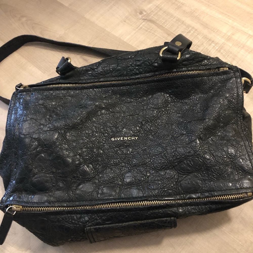 Large Givenchy Pandora Bag in Black Pepe Leather